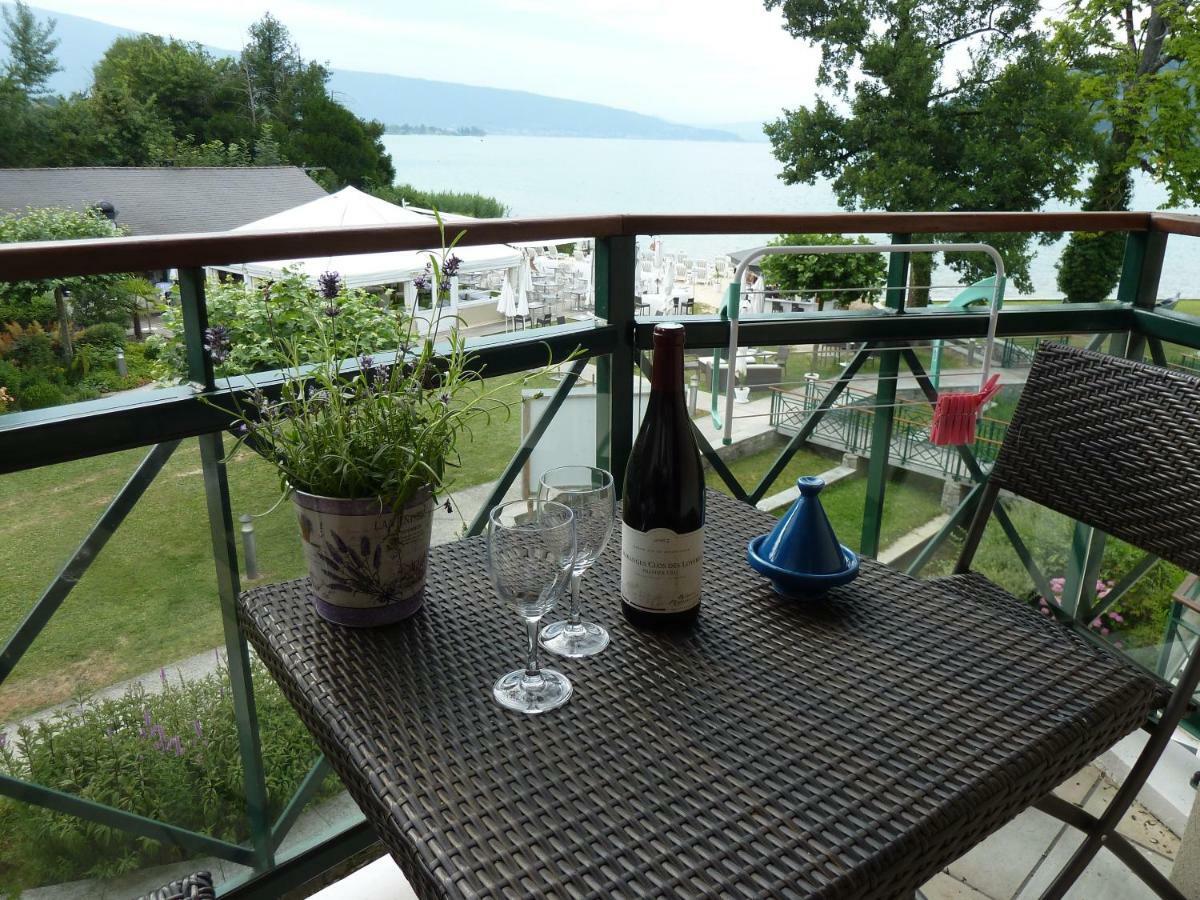 la baie des voiles ,vue lac d'Annecy ,plage privée Duingt Exterior foto