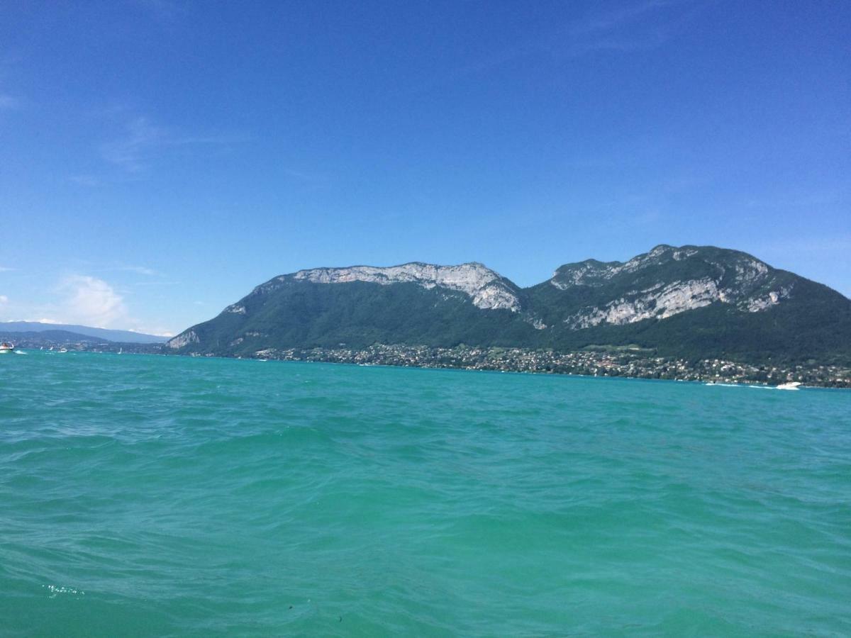 la baie des voiles ,vue lac d'Annecy ,plage privée Duingt Exterior foto