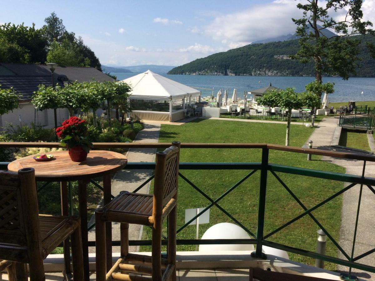 la baie des voiles ,vue lac d'Annecy ,plage privée Duingt Exterior foto