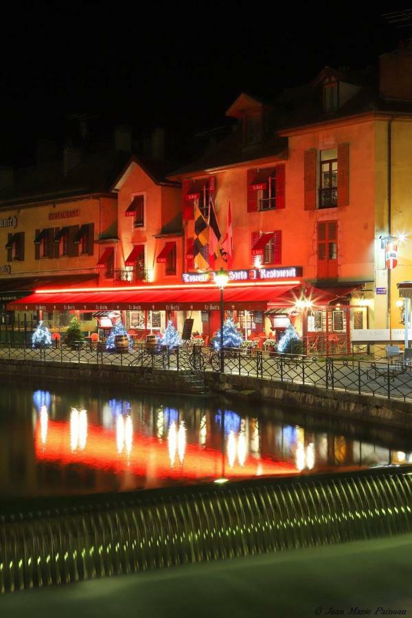 la baie des voiles ,vue lac d'Annecy ,plage privée Duingt Exterior foto